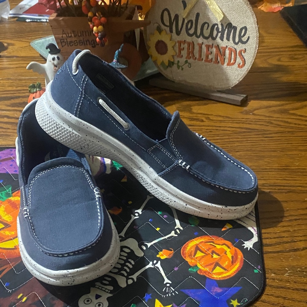 Skechers woman’s Blue Slip-On Loafers